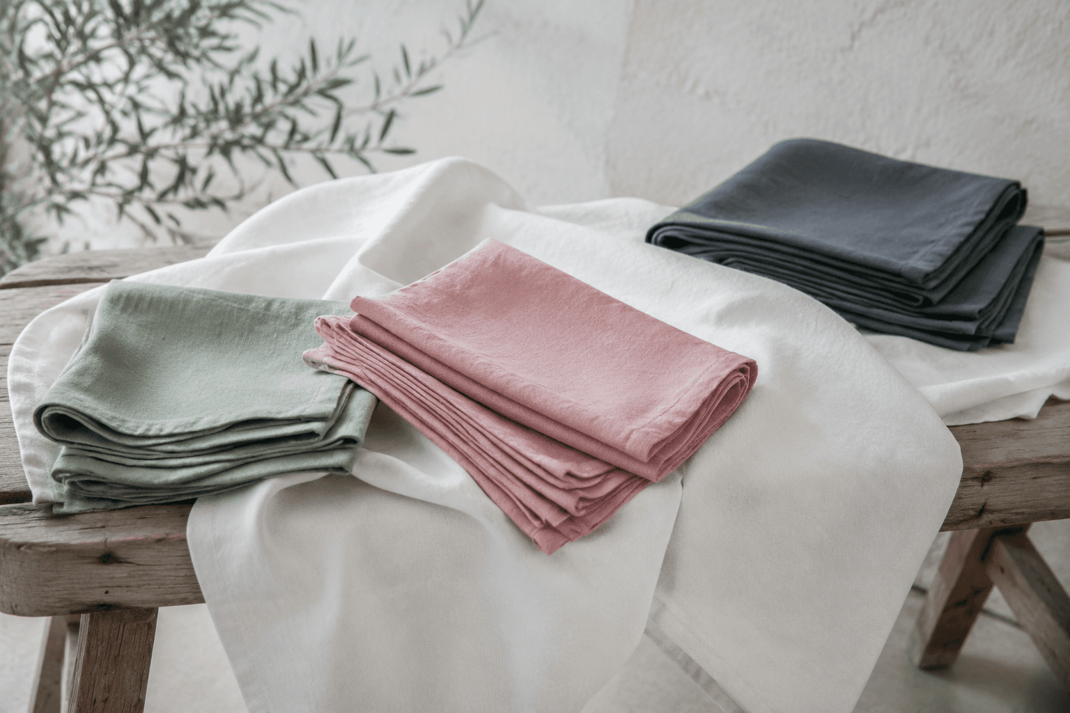 Napkins & Linens